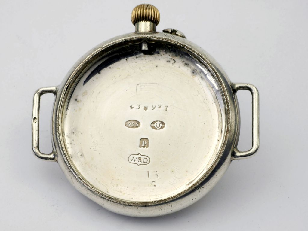 Borgel case with London hallmarks for 1910 to 1911 and W&D sponsor's mark